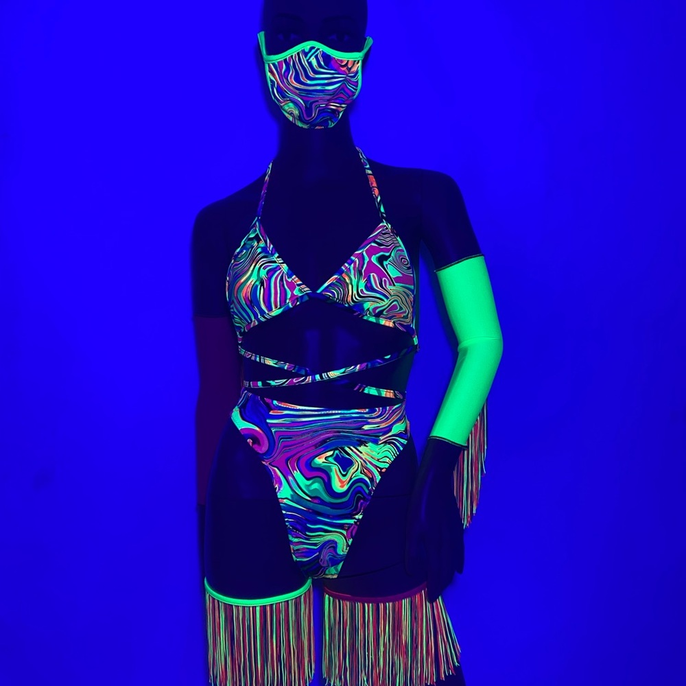 Two piece rave set